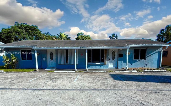 Pictures of Mixed Use, Office property located at 648 W Oakland Park Blvd, Wilton Manors, FL 33311 for sales - image #1