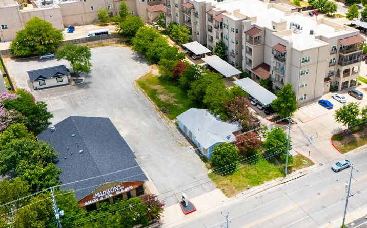Pictures of Land, Office, Retail property located at 210 W Sunset Rd, San Antonio, TX 78209 for sales - image #1