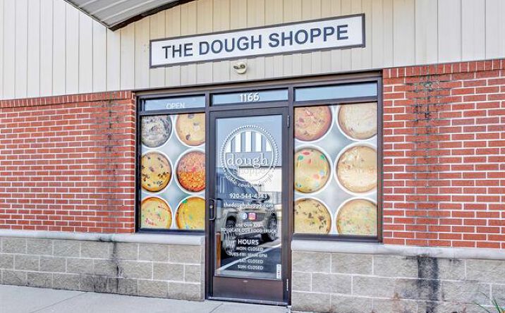 Pictures of Business for Sale, Retail, Special Purpose property located at 1166 Ashwaubenon St, Ashwaubenon, WI 54304 for sales - image #1