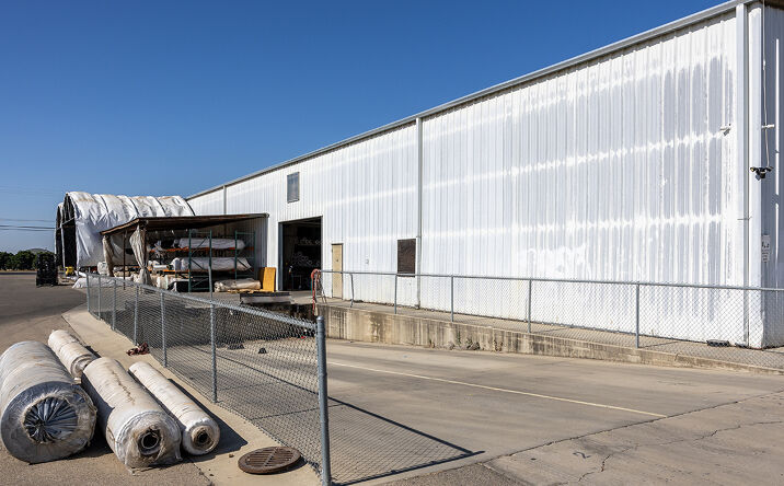 Pictures of Industrial property located at 10084 Avenue 416, Dinuba, CA 93618 for sales - image #1
