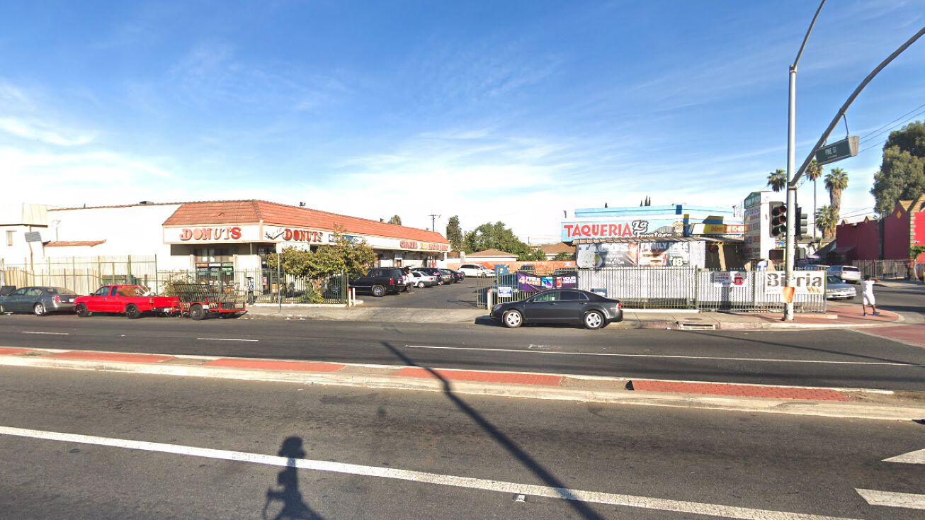 21002116 North Santa Fe Ave, Compton, CA 90222