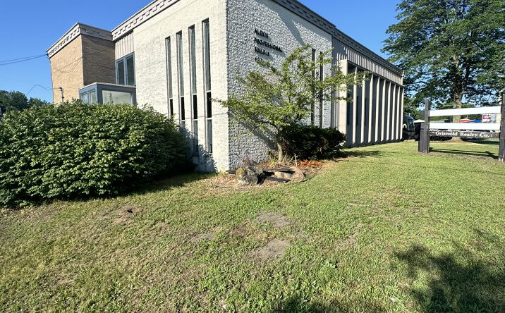 Pictures of Mixed Use, Office, Retail, Special Purpose property located at 4221 W Alexis Rd, Toledo, OH 43623 for sales - image #1