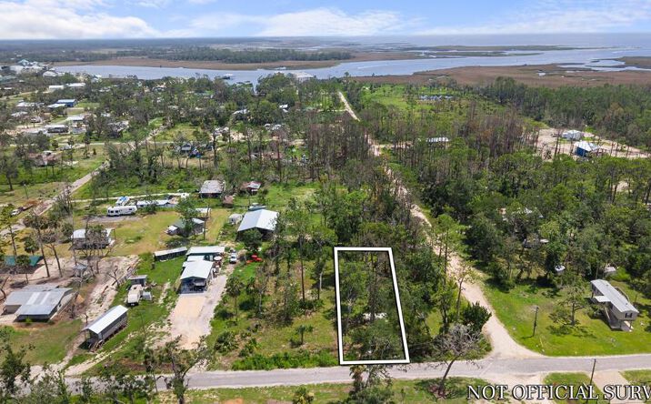 Pictures of Land property located at 430 NW Fourth St, Steinhatchee, FL 32359 for sales - image #1