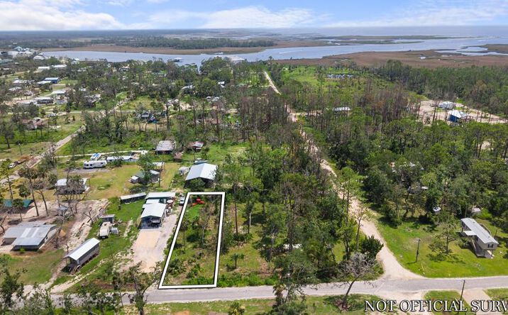 Pictures of Land property located at 430 NW Fourth St, Steinhatchee, FL 32359 for sales - image #1