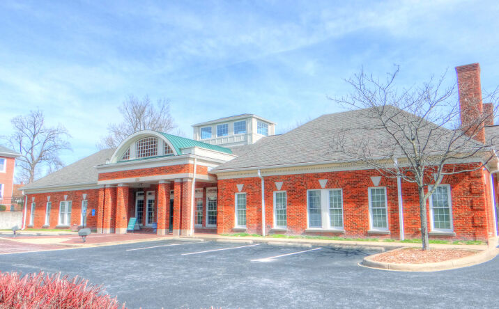 Pictures of Retail, Office property located at 325 W Dixie Ave, Elizabethtown, KY 42701 for comps - image #1