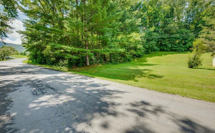 Pictures of Land, Multifamily property located at TBD Laredo Street, Tazewell, VA 24651 for sales - image #1