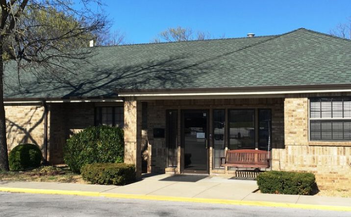 Pictures of Office property located at 1613 W Elfindale Street, Springfield, MO 65807 for comps - image #1