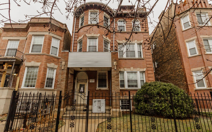 Pictures of Multifamily property located at 5729 S MICHIGAN Avenue, Chicago, IL 60637 for sales - image #1