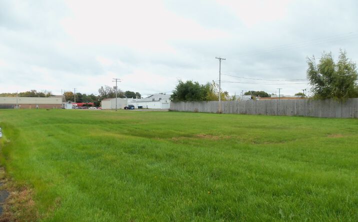 Pictures of Land property located at Lot 1 Commercial Drive, Morris, IL 60450 for sales - image #1