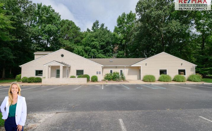 Pictures of Office property located at 3440 Hampton Hwy, Yorktown, VA 23693 for sales - image #1