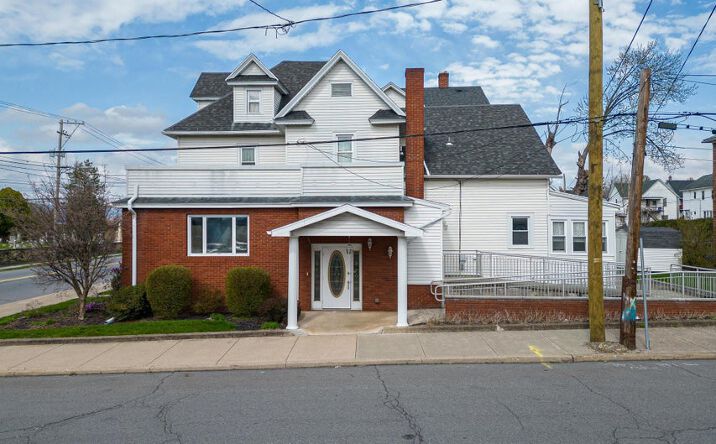 Pictures of Multifamily property located at 1131 Pittston Avenue, Scranton, PA 18505 for sales - image #1