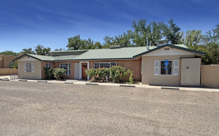 Pictures of Office, Retail property located at 700 Montaño Rd NW, Albuquerque, NM 87107 for sales - image #1