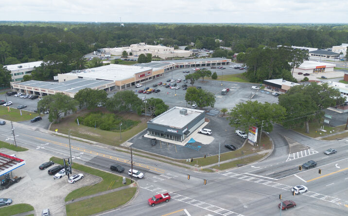 Pictures of Retail property located at 103 General Screven Way, Hinesville, GA 31313 for sales - image #1