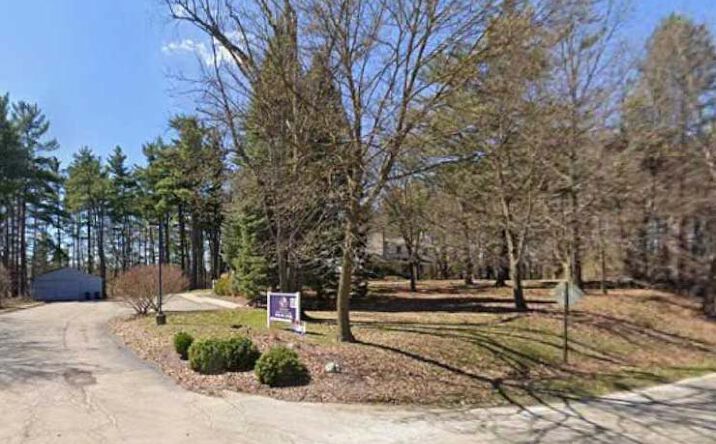 Pictures of Retail property located at 3600 S Old US Hwy 23, Brighton, MI 48114 for sales - image #1