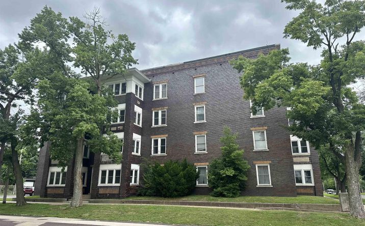 Pictures of Multifamily property located at 502 NW BRYAN Street, Peoria, IL 61603 for sales - image #1