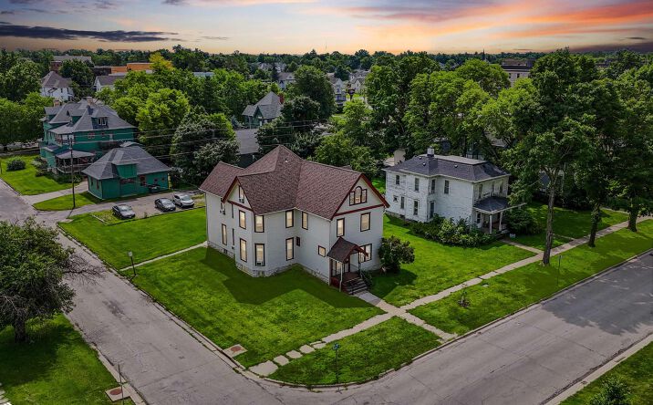 Pictures of Multifamily property located at 1132 Main Street, Grinnell, IA 50112 for sales - image #1