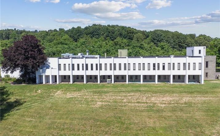Pictures of Special Purpose property located at 520 Pleasant Valley Rd, Trafford, PA 15085 for sales - image #1