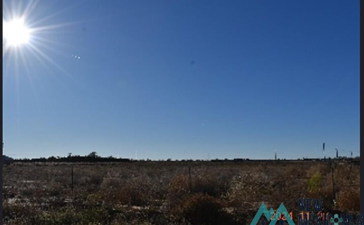 Pictures of Land property located at 726B S Roosevelt Rd R 1/2 Road, Portales, NM 88130 for sales - image #1