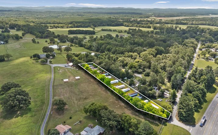 Pictures of Mobile Home Park property located at 3020 Old Summerville Rd, Armuchee, GA 30105 for sales - image #1