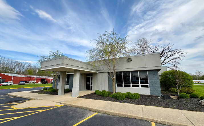 Pictures of Retail, Office property located at 1692 W Logansport Rd, Peru, IN 46970 for sales - image #1