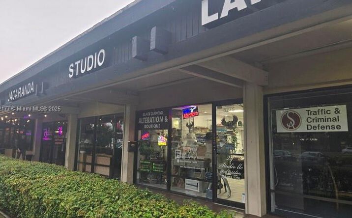Pictures of Business for Sale, Office, Retail property located at 8275 W Broward Blvd, Plantation, FL 33324 for sales - image #1