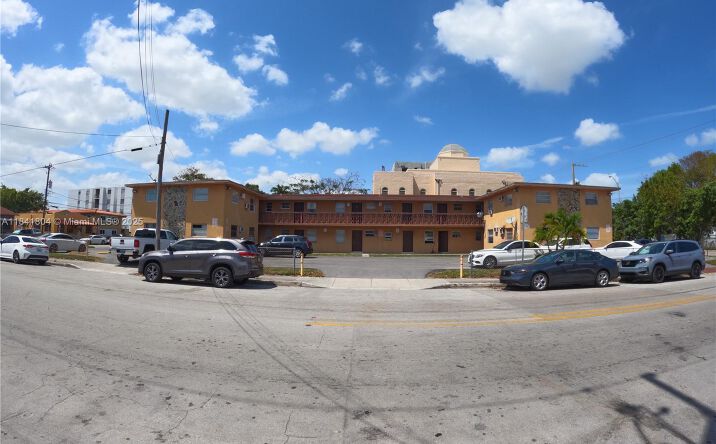 Pictures of Multifamily property located at 1701 SW 3rd St, Miami, FL 33135 for sales - image #1