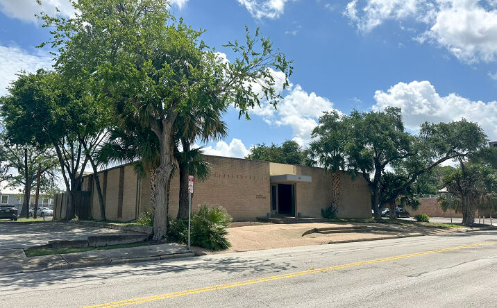 Pictures of Office property located at 420 Baltimore Ave, San Antonio, TX 78215 for sales - image #1