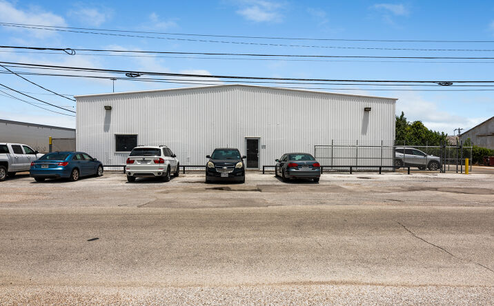 Warehouses for Sale in Northwest Houston, TX | Crexi