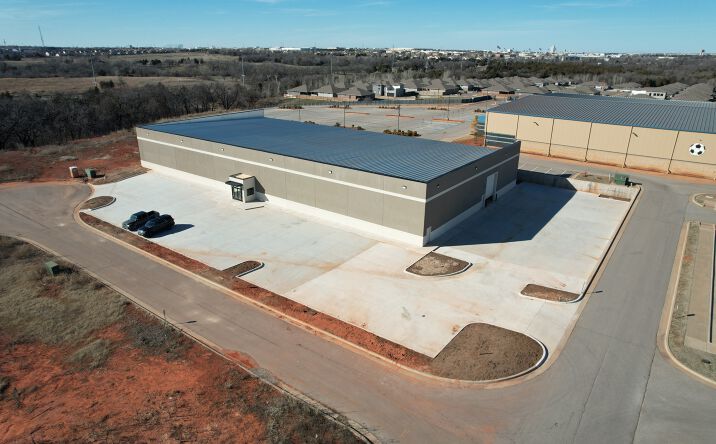 Pictures of Retail, Special Purpose property located at 1137 E Hefner Rd, Oklahoma City, OK 73131 for sales - image #1