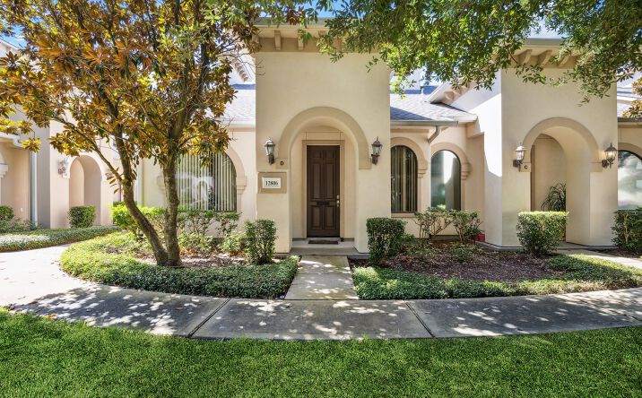 image of property at 12806 WILLOW CENTRE DR Houston TX 77066-3009
