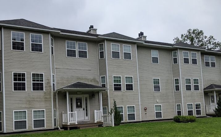 image of property at 39 VILLAGE CIR Ithaca NY 14850-8568