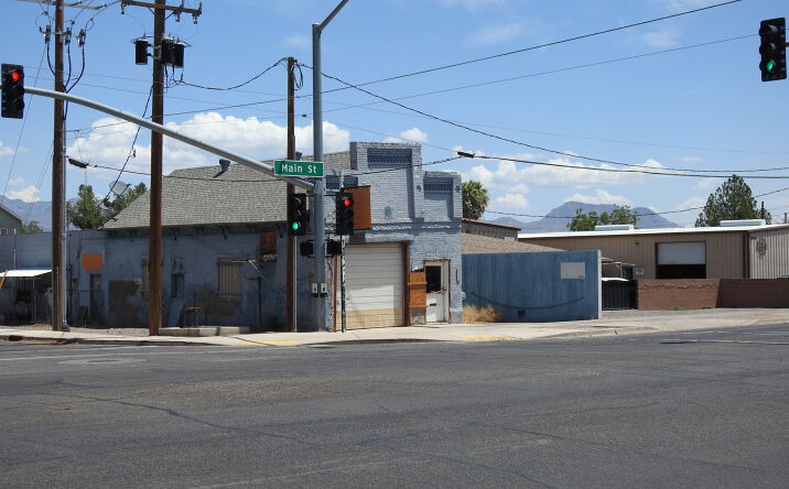 Pictures of Retail property located at 3996 W Main St, Thatcher, AZ 85552 for sales - image #1