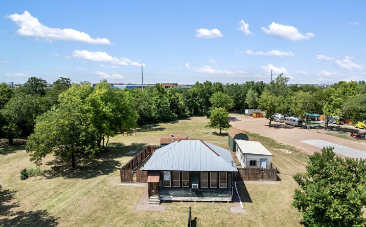 Pictures of Land, Mixed Use, Retail, Special Purpose property located at 303 W Broade St, Leander, TX 78641 for sales - image #1