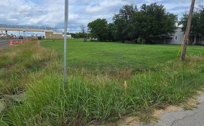 Pictures of Land property located at 413 Hughes St, Sanger, TX 76266 for sales - image #1