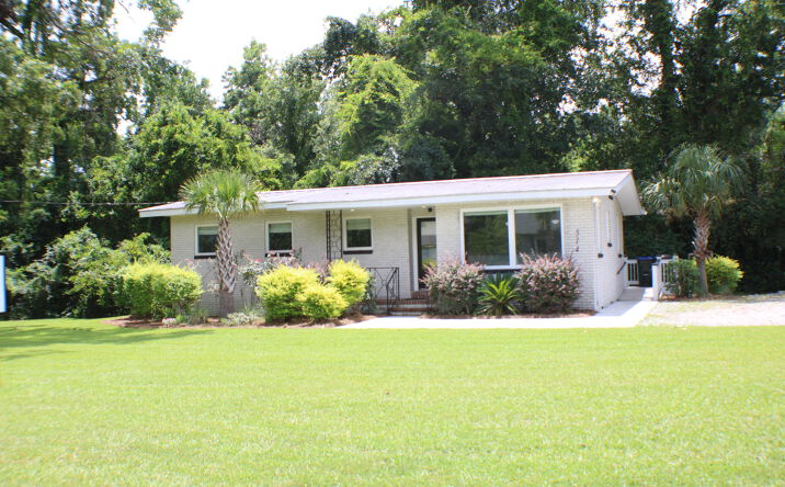 Pictures of Office, Industrial, Retail property located at 314 W 4th North Street, Summerville, SC 29483 for sales - image #1