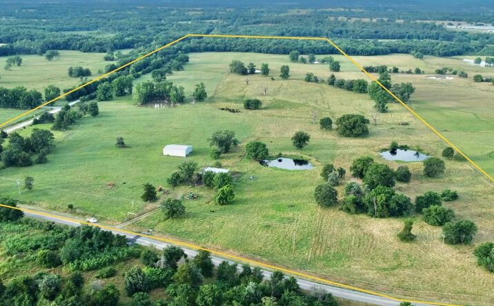 Pictures of Land property located at 8213 N Highway 252, Lavaca, AR 72941 for sales - image #1