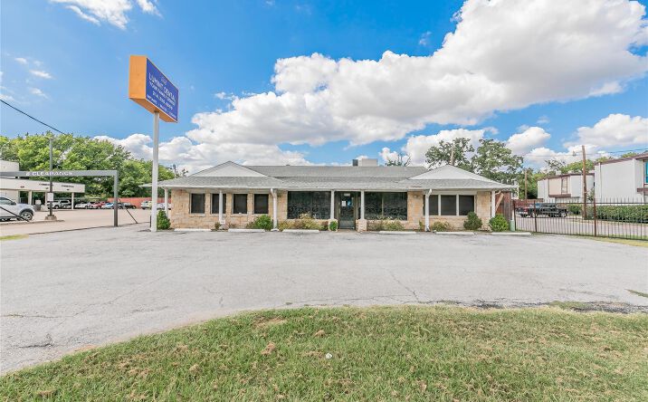 Pictures of Office property located at 2823 Kendale Drive, Dallas, TX 75220 for sales - image #1