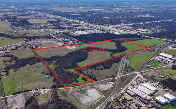 Pictures of Land property located at 1920 N Weaver St, Gainesville, TX 76240 for sales - image #1
