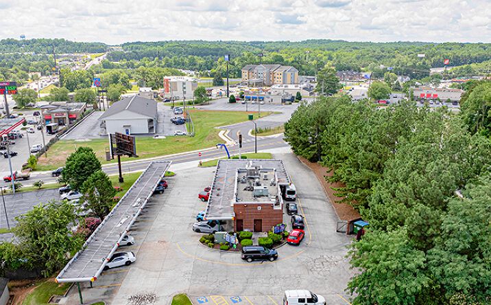 Pictures of Retail property located at 118 Steven B Tanger Blvd, Commerce, GA 30529 for sales - image #1