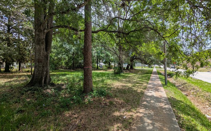 Pictures of Land property located at 5111 Firestone Rd, Jacksonville, FL 32210 for sales - image #1
