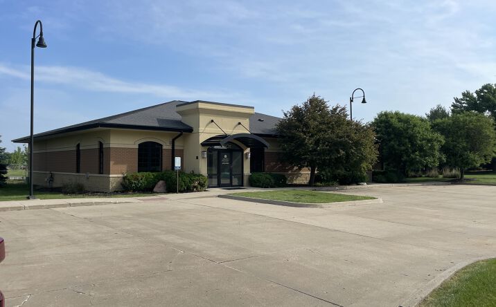Pictures of Office property located at 8501 Plum Dr, Urbandale, IA 50322 for sales - image #1