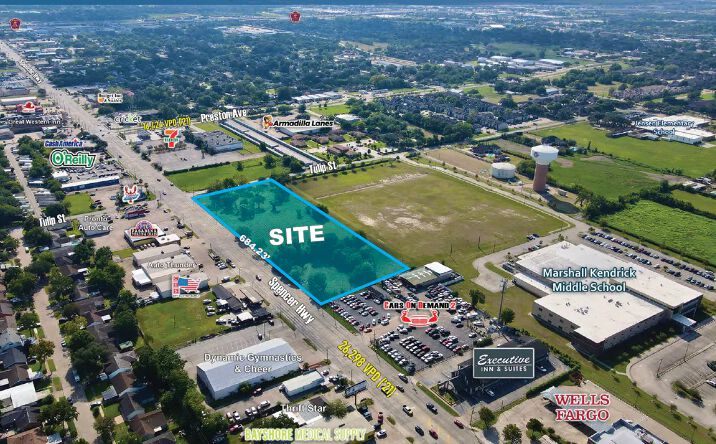 Pictures of Hospitality, Industrial, Office, Retail property located at 4422 Spencer Hwy Pasadena, Texas 77504, Pasadena, TX 77504 for sales - image #1