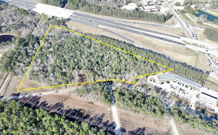 Pictures of Land property located at Dove Park Rd, Covington, LA 70471 for sales - image #1