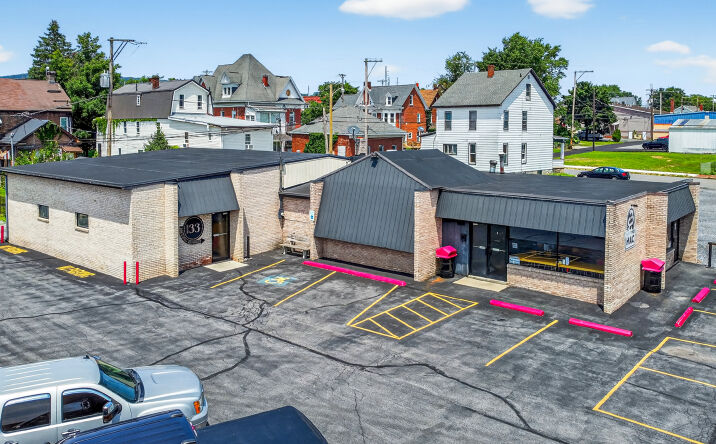 Pictures of Retail property located at 2206 7th Ave, Altoona, PA 16602 for sales - image #1