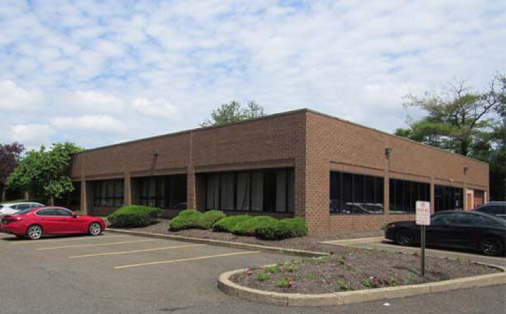 Pictures of Office property located at 3930 Commerce Avenue, Willow Grove, PA 19090 for sales - image #1