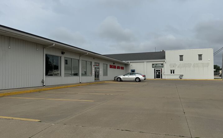 Pictures of Industrial, Multifamily, Retail property located at 1215 W Jackson St, Macomb, IL 61455 for sales - image #1