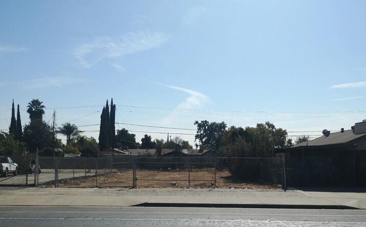 Pictures of Land property located at 4736 E Kings Canyon Rd, Fresno, CA 93702 for sales - image #1