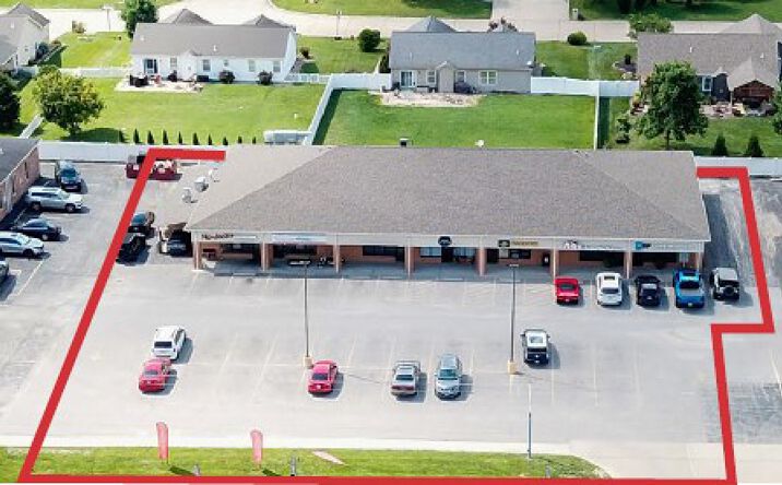 Pictures of Retail property located at 4001 IL-159, Smithton, IL 62285 for sales - image #1
