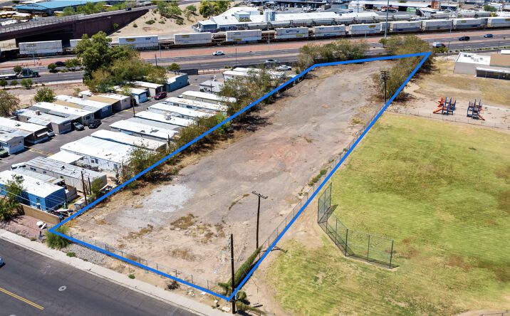 Pictures of Land property located at 5556 W Grand Ave, Glendale, AZ 85301 for sales - image #1