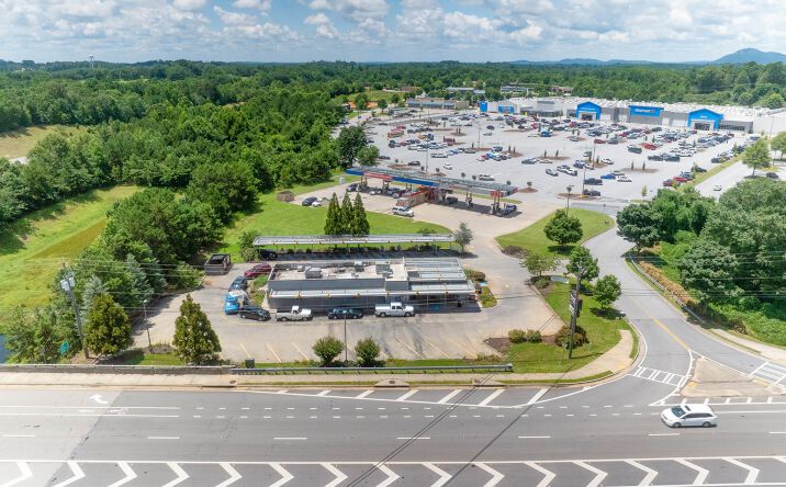 Pictures of Retail property located at 3980 GA-17, Eastanollee, GA 30538 for sales - image #1